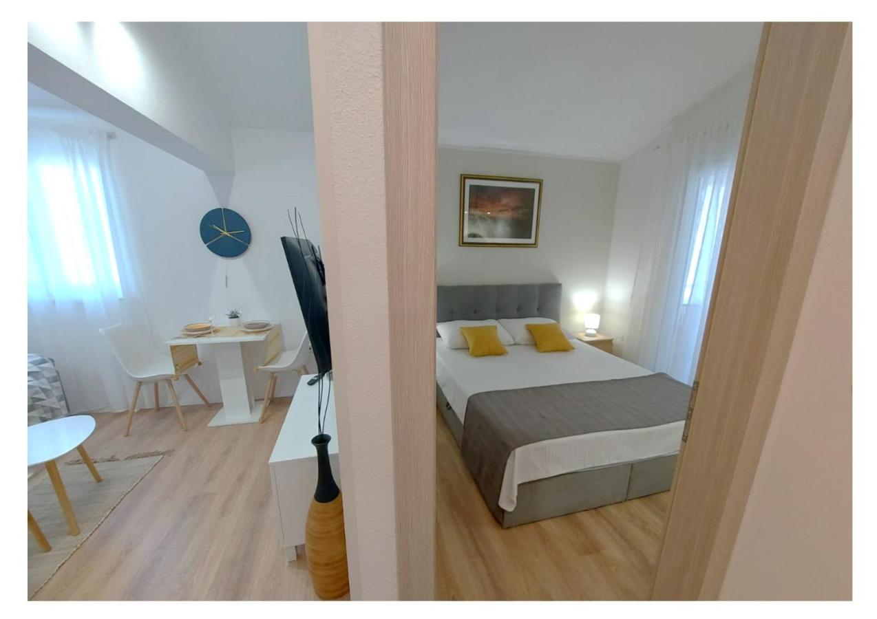 Apartments Fantasia プーラ エクステリア 写真