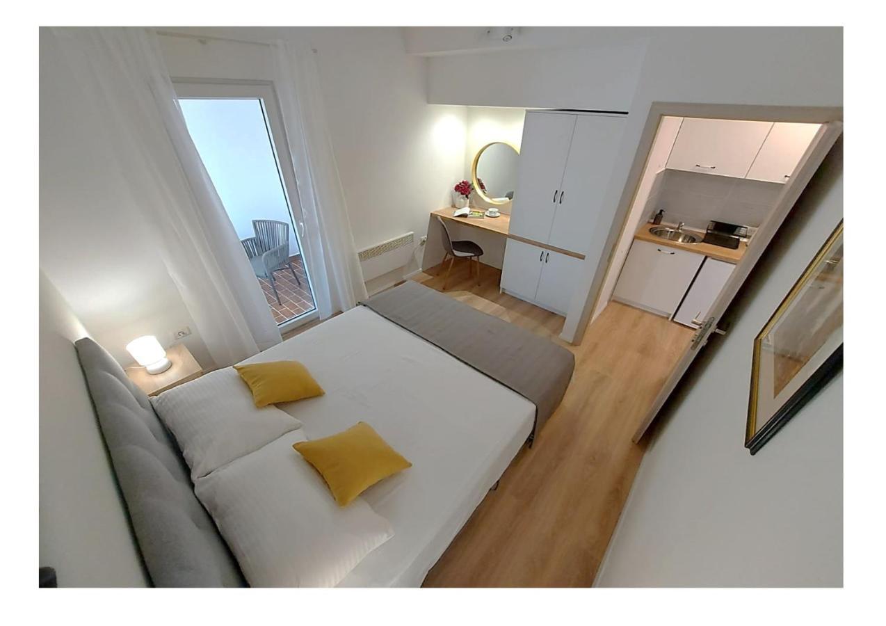Apartments Fantasia プーラ エクステリア 写真